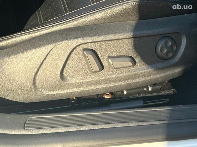 Белый Фольксваген Пассат СС, объемом двигателя 2 л и пробегом 244 тыс. км за 7440 $, фото 16 на Automoto.ua