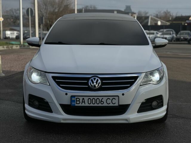 Белый Фольксваген Пассат СС, объемом двигателя 0 л и пробегом 227 тыс. км за 8200 $, фото 4 на Automoto.ua