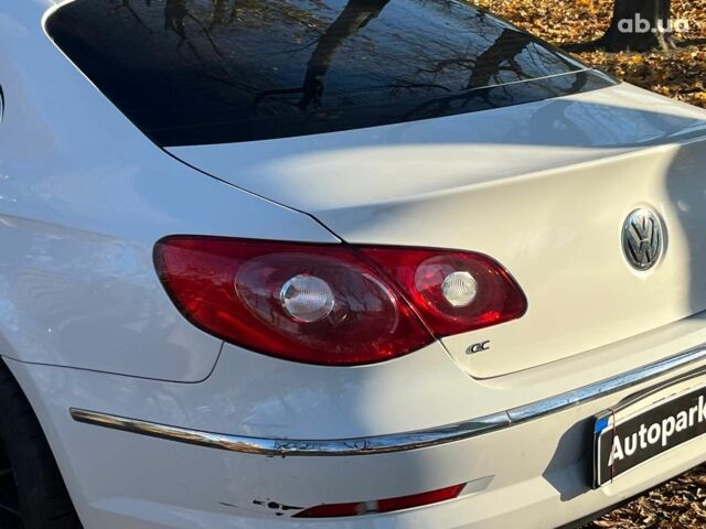 Белый Фольксваген Пассат СС, объемом двигателя 2 л и пробегом 244 тыс. км за 7440 $, фото 9 на Automoto.ua