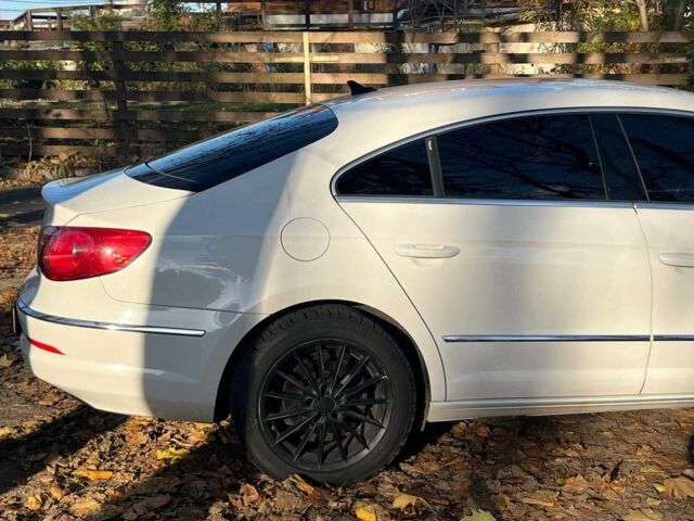 Белый Фольксваген Пассат СС, объемом двигателя 2 л и пробегом 244 тыс. км за 6940 $, фото 12 на Automoto.ua