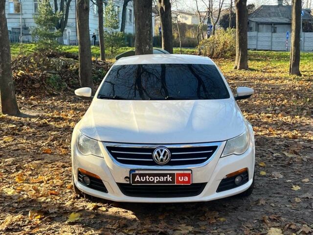 Белый Фольксваген Пассат СС, объемом двигателя 2 л и пробегом 244 тыс. км за 6940 $, фото 1 на Automoto.ua