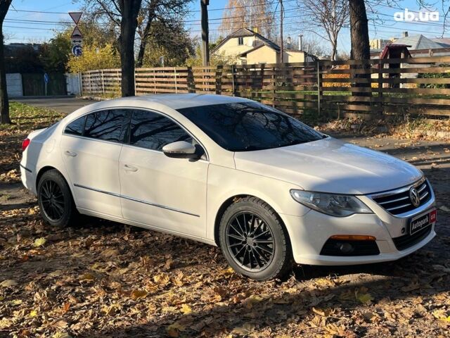 Белый Фольксваген Пассат СС, объемом двигателя 2 л и пробегом 244 тыс. км за 7440 $, фото 2 на Automoto.ua