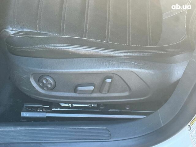 Белый Фольксваген Пассат СС, объемом двигателя 2 л и пробегом 244 тыс. км за 7440 $, фото 30 на Automoto.ua