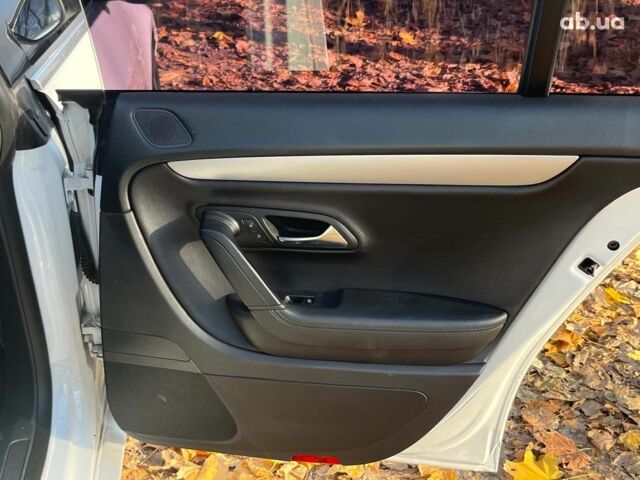 Белый Фольксваген Пассат СС, объемом двигателя 2 л и пробегом 244 тыс. км за 7440 $, фото 23 на Automoto.ua