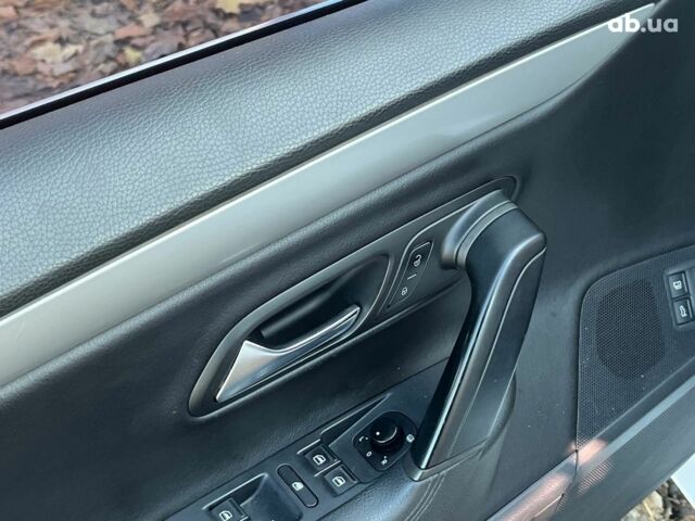 Белый Фольксваген Пассат СС, объемом двигателя 2 л и пробегом 244 тыс. км за 7440 $, фото 27 на Automoto.ua