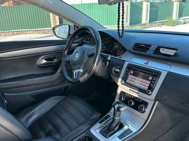 Білий Фольксваген Пассат СС, об'ємом двигуна 2 л та пробігом 243 тис. км за 8100 $, фото 2 на Automoto.ua