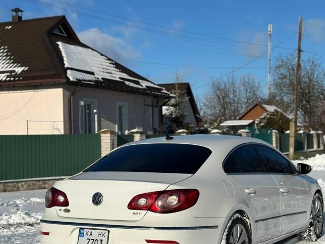 Білий Фольксваген Пассат СС, об'ємом двигуна 2 л та пробігом 243 тис. км за 8100 $, фото 1 на Automoto.ua