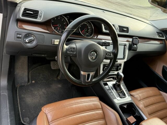 Белый Фольксваген Пассат СС, объемом двигателя 1.8 л и пробегом 200 тыс. км за 9000 $, фото 7 на Automoto.ua