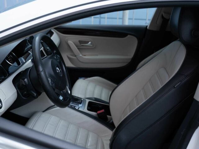 Белый Фольксваген Пассат СС, объемом двигателя 1.8 л и пробегом 280 тыс. км за 8500 $, фото 6 на Automoto.ua