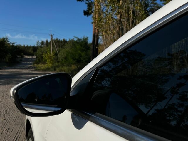 Белый Фольксваген Пассат СС, объемом двигателя 2 л и пробегом 227 тыс. км за 8000 $, фото 15 на Automoto.ua