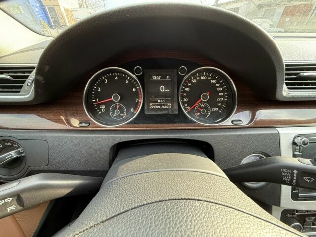 Белый Фольксваген Пассат СС, объемом двигателя 1.8 л и пробегом 200 тыс. км за 9000 $, фото 9 на Automoto.ua