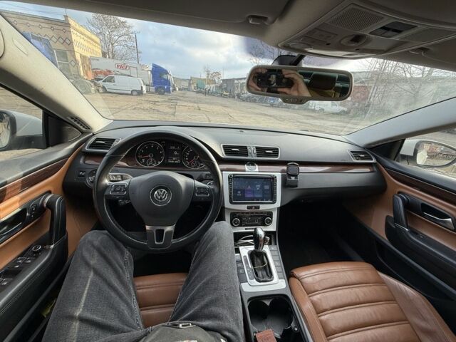 Белый Фольксваген Пассат СС, объемом двигателя 1.8 л и пробегом 200 тыс. км за 9000 $, фото 11 на Automoto.ua