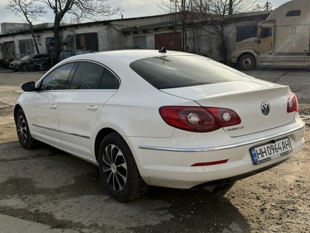 Белый Фольксваген Пассат СС, объемом двигателя 1.8 л и пробегом 200 тыс. км за 9000 $, фото 5 на Automoto.ua