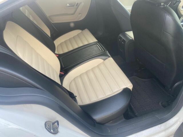 Білий Фольксваген Пассат СС, об'ємом двигуна 2 л та пробігом 318 тис. км за 8500 $, фото 4 на Automoto.ua