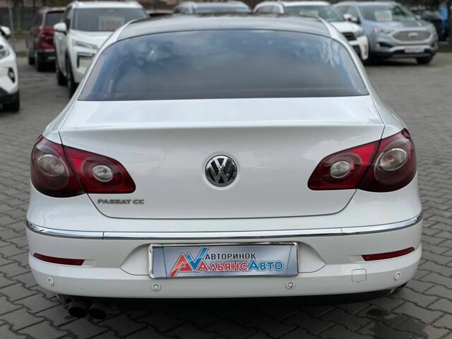 Білий Фольксваген Пассат СС, об'ємом двигуна 2 л та пробігом 173 тис. км за 8600 $, фото 5 на Automoto.ua