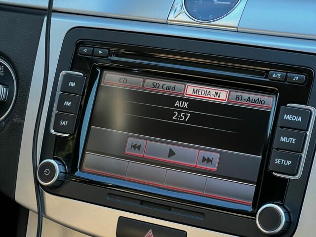 Белый Фольксваген Пассат СС, объемом двигателя 2 л и пробегом 227 тыс. км за 8000 $, фото 20 на Automoto.ua