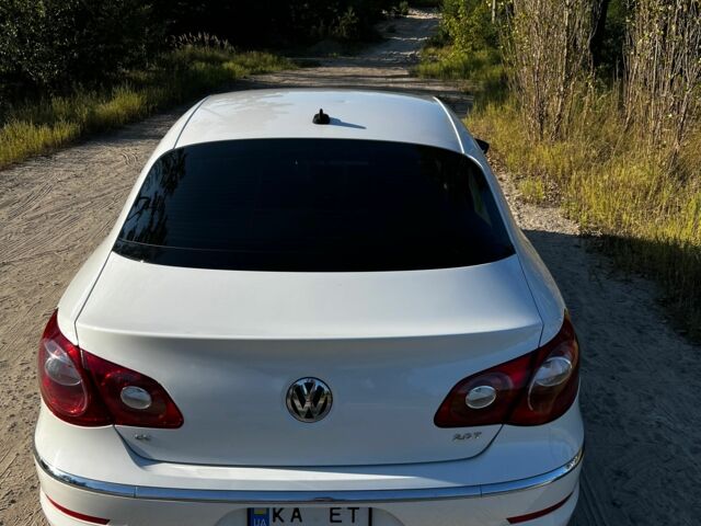 Белый Фольксваген Пассат СС, объемом двигателя 2 л и пробегом 227 тыс. км за 8000 $, фото 9 на Automoto.ua