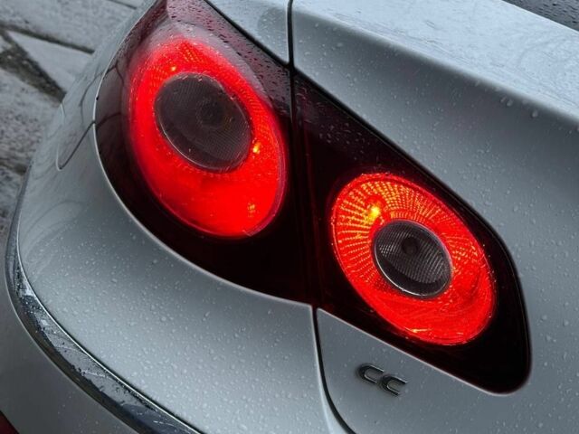 Білий Фольксваген Пассат СС, об'ємом двигуна 2 л та пробігом 211 тис. км за 9200 $, фото 5 на Automoto.ua