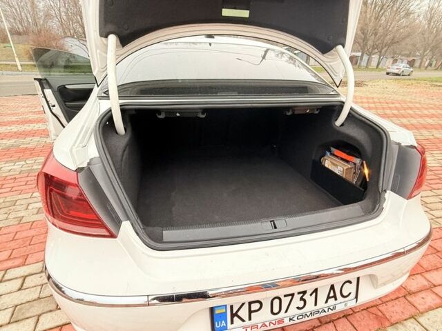 Білий Фольксваген Пассат СС, об'ємом двигуна 2 л та пробігом 225 тис. км за 10500 $, фото 9 на Automoto.ua