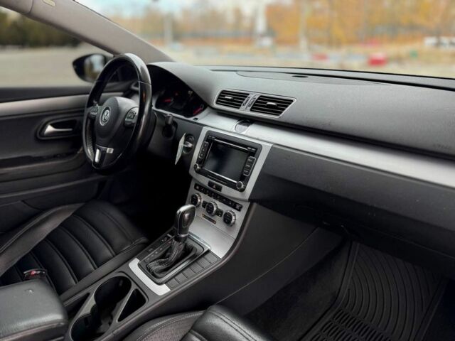 Білий Фольксваген Пассат СС, об'ємом двигуна 2 л та пробігом 259 тис. км за 6499 $, фото 16 на Automoto.ua