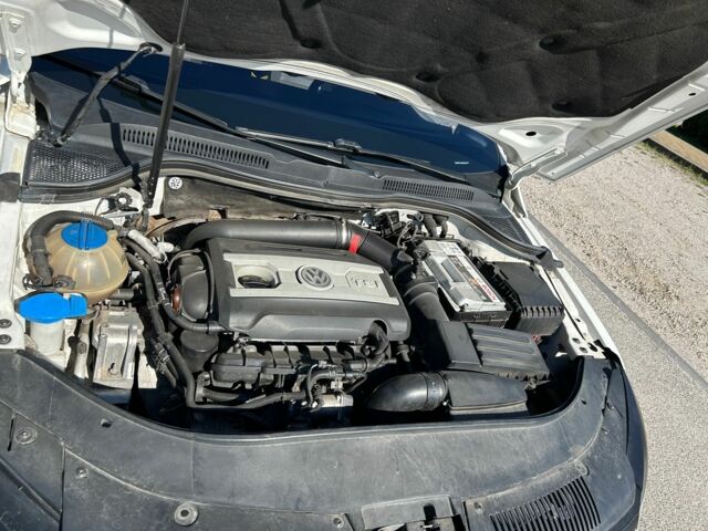 Белый Фольксваген Пассат СС, объемом двигателя 2 л и пробегом 159 тыс. км за 10600 $, фото 16 на Automoto.ua