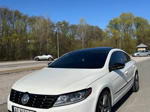 Белый Фольксваген Пассат СС, объемом двигателя 2 л и пробегом 159 тыс. км за 10600 $, фото 1 на Automoto.ua