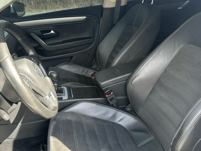 Белый Фольксваген Пассат СС, объемом двигателя 1.8 л и пробегом 211 тыс. км за 9500 $, фото 7 на Automoto.ua