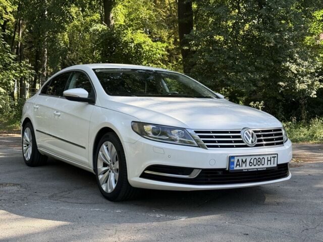 Белый Фольксваген Пассат СС, объемом двигателя 2 л и пробегом 292 тыс. км за 13500 $, фото 2 на Automoto.ua