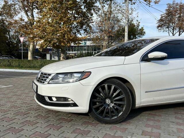 Белый Фольксваген Пассат СС, объемом двигателя 2 л и пробегом 199 тыс. км за 8600 $, фото 2 на Automoto.ua