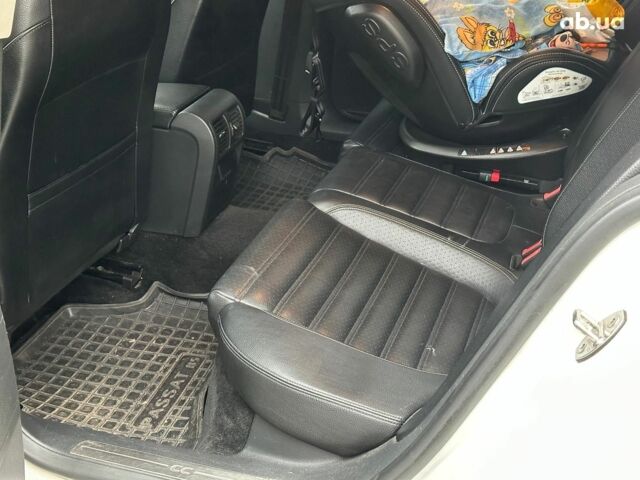 Белый Фольксваген Пассат СС, объемом двигателя 2 л и пробегом 223 тыс. км за 11290 $, фото 10 на Automoto.ua