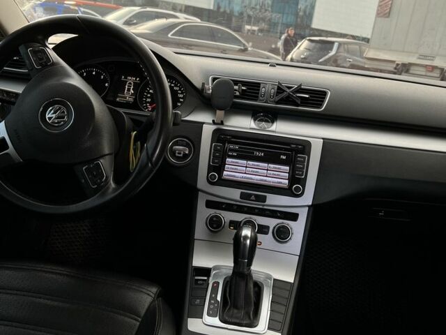 Белый Фольксваген Пассат СС, объемом двигателя 2 л и пробегом 199 тыс. км за 8600 $, фото 9 на Automoto.ua