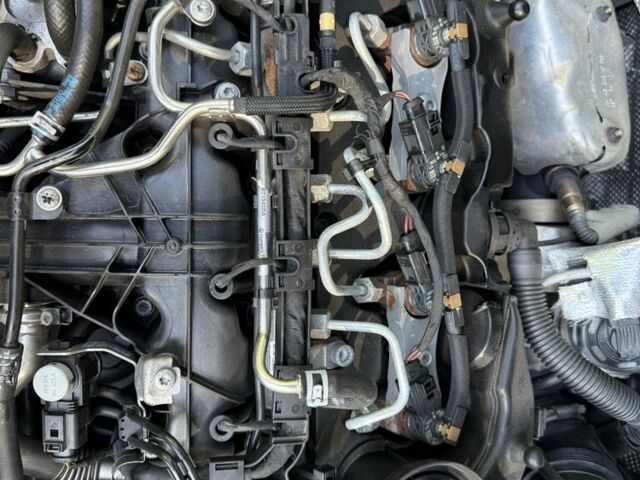 Белый Фольксваген Пассат СС, объемом двигателя 2 л и пробегом 292 тыс. км за 13500 $, фото 19 на Automoto.ua