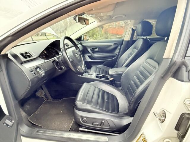 Білий Фольксваген Пассат СС, об'ємом двигуна 2 л та пробігом 225 тис. км за 10500 $, фото 12 на Automoto.ua