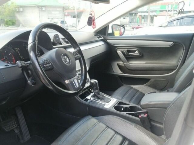 Белый Фольксваген Пассат СС, объемом двигателя 2 л и пробегом 257 тыс. км за 9500 $, фото 7 на Automoto.ua