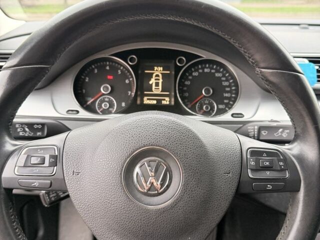 Білий Фольксваген Пассат СС, об'ємом двигуна 2 л та пробігом 225 тис. км за 10500 $, фото 5 на Automoto.ua