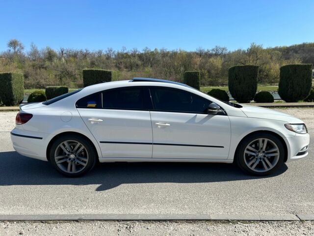 Белый Фольксваген Пассат СС, объемом двигателя 2 л и пробегом 159 тыс. км за 10600 $, фото 3 на Automoto.ua