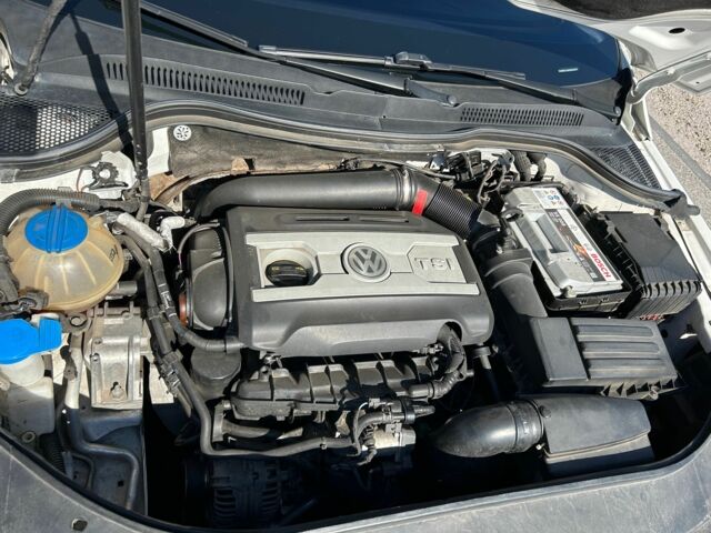 Белый Фольксваген Пассат СС, объемом двигателя 2 л и пробегом 159 тыс. км за 10600 $, фото 15 на Automoto.ua