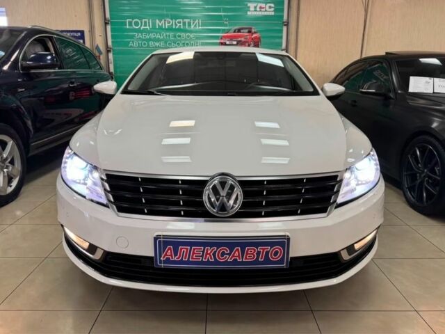 Белый Фольксваген Пассат СС, объемом двигателя 2 л и пробегом 228 тыс. км за 12000 $, фото 4 на Automoto.ua