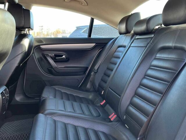 Белый Фольксваген Пассат СС, объемом двигателя 2 л и пробегом 197 тыс. км за 275 $, фото 18 на Automoto.ua