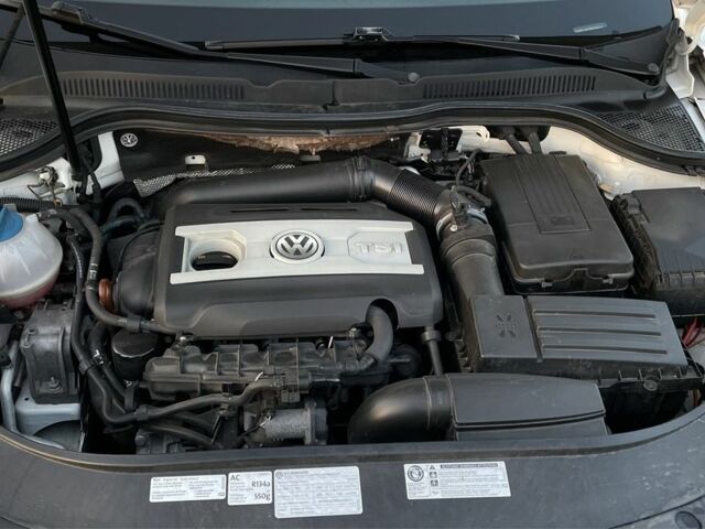 Белый Фольксваген Пассат СС, объемом двигателя 2 л и пробегом 200 тыс. км за 8700 $, фото 7 на Automoto.ua