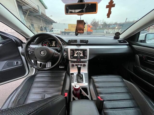 Білий Фольксваген Пассат СС, об'ємом двигуна 2 л та пробігом 185 тис. км за 9300 $, фото 13 на Automoto.ua