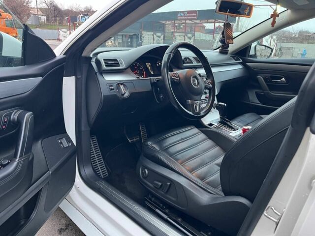 Білий Фольксваген Пассат СС, об'ємом двигуна 2 л та пробігом 185 тис. км за 9300 $, фото 12 на Automoto.ua