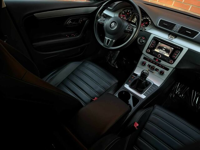 Білий Фольксваген Пассат СС, об'ємом двигуна 2 л та пробігом 87 тис. км за 5300 $, фото 7 на Automoto.ua