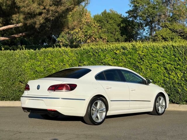 Белый Фольксваген Пассат СС, объемом двигателя 2 л и пробегом 82 тыс. км за 4100 $, фото 4 на Automoto.ua