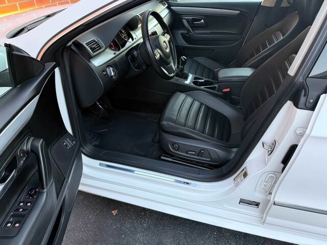 Белый Фольксваген Пассат СС, объемом двигателя 2 л и пробегом 82 тыс. км за 4100 $, фото 8 на Automoto.ua