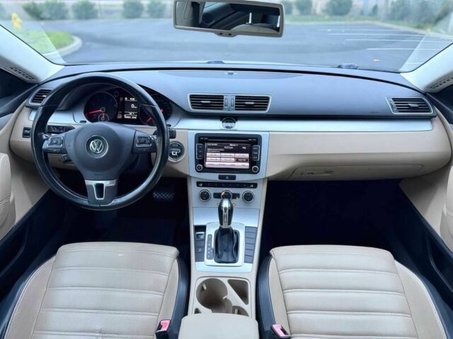 Білий Фольксваген Пассат СС, об'ємом двигуна 2 л та пробігом 89 тис. км за 6500 $, фото 8 на Automoto.ua