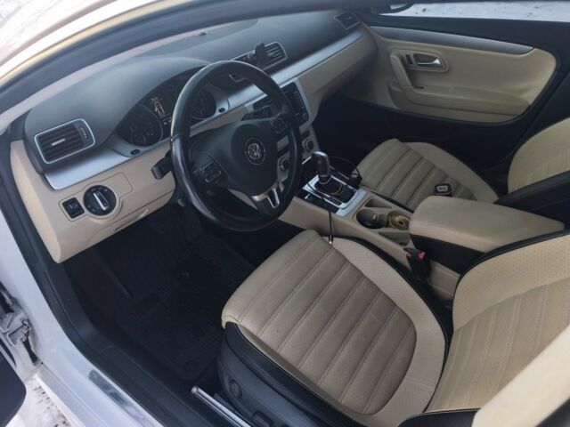 Белый Фольксваген Пассат СС, объемом двигателя 2 л и пробегом 180 тыс. км за 10700 $, фото 6 на Automoto.ua