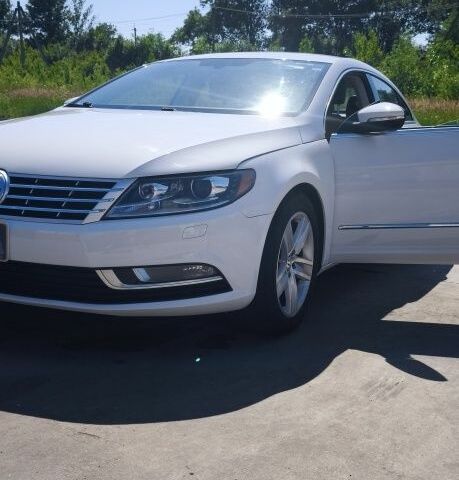 Белый Фольксваген Пассат СС, объемом двигателя 2 л и пробегом 212 тыс. км за 10499 $, фото 2 на Automoto.ua