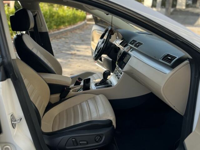 Белый Фольксваген Пассат СС, объемом двигателя 2 л и пробегом 231 тыс. км за 12900 $, фото 12 на Automoto.ua