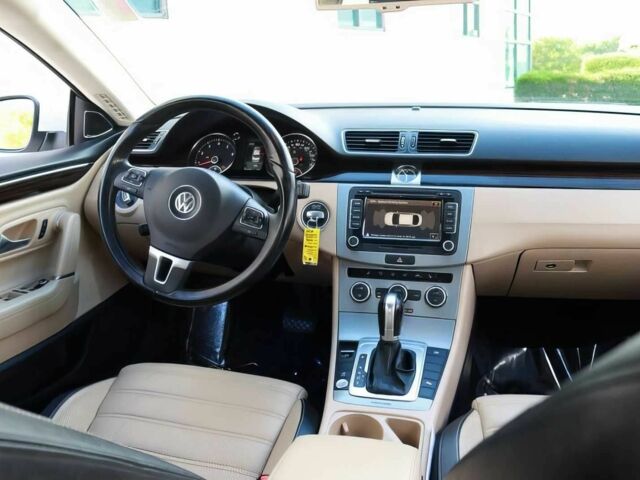 Белый Фольксваген Пассат СС, объемом двигателя 3.6 л и пробегом 74 тыс. км за 2900 $, фото 8 на Automoto.ua